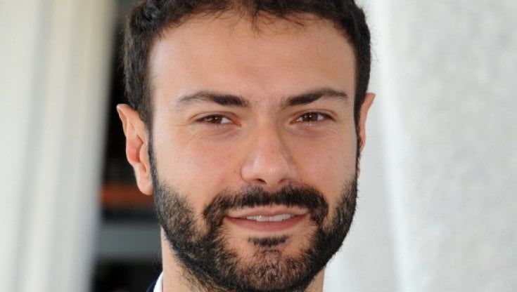 Il giuslavorista: "Se il dipendente rifiuta il vaccino, può anche essere licenziato"