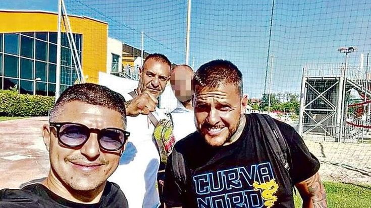 Il ricatto (riuscito) degli ultrà all'Inter per avere 700 biglietti in più per la finale di Champions: società nei guai, rischio commissariamento