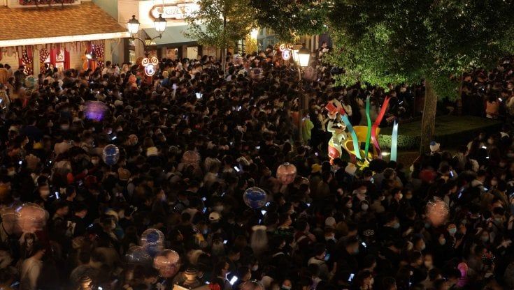 Cina, studenti chiusi a scuola in quarantena per un insegnante risultato positivo al covid