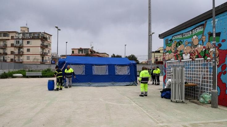 Dalla casa per riposare alla colazione, scatta la solidarietà per gli sfollati dei Campi Flegrei