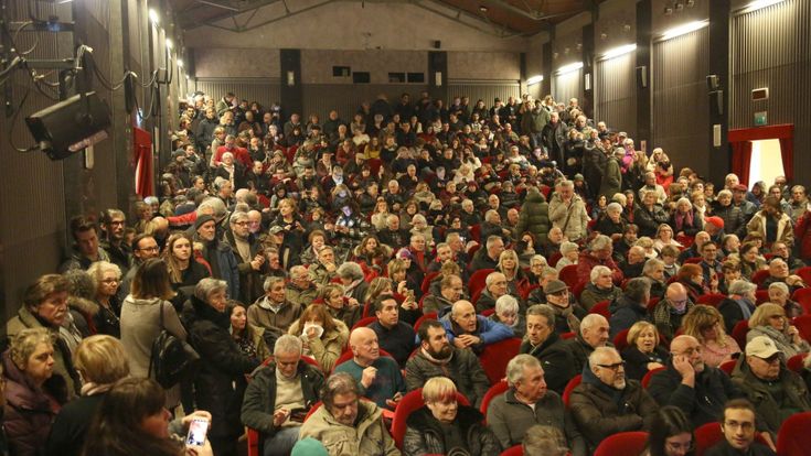 Sardine, giovedì party a Bibbiano mentre parla Salvini. Sabato il tuffo nel mare del Papeete