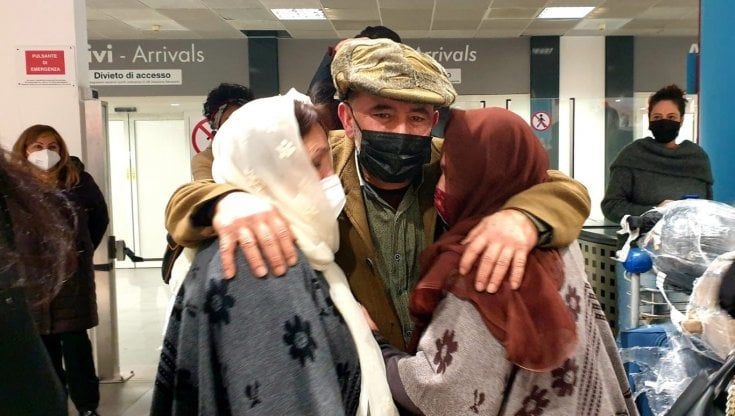 La favola a lieto fine di Shapoor: la famiglia del cuoco afghano è arrivata a Palermo