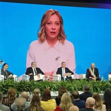 “Il Sud locomotiva d’Italia”, da Giorgia Meloni a Bettino Craxi: tutte le iperboli dei premier alla Fiera del Levante (senza che nulla mai cambiasse davvero)