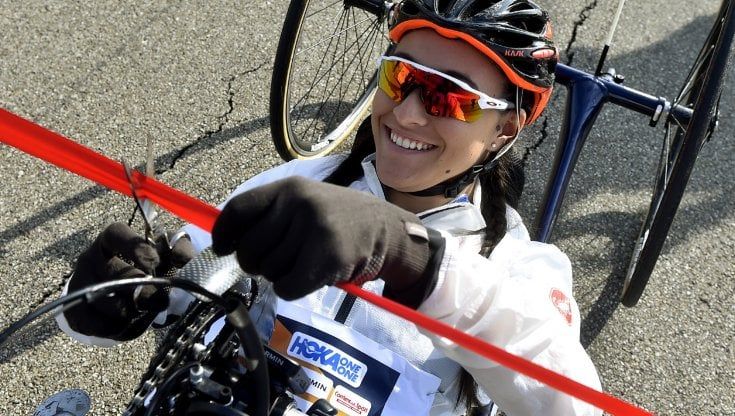 Parma, la handbiker Veronica Frosi centra l'impresa: "Non volevo deludere Alex"
