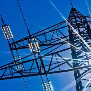L'Italia produce più energia di quanta ne consumi, ma continua a importarla