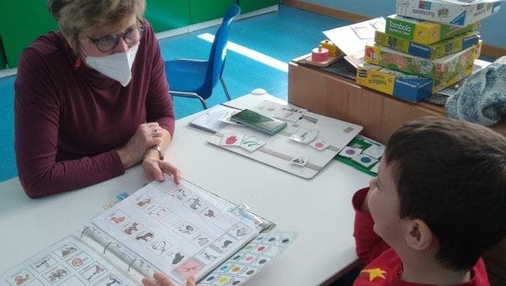 Autismo, storia di Pietro e di come a sei anni sta imparando a parlare