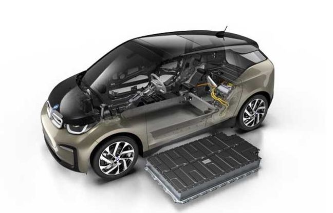 Bmw i3 e i3s, cresce la capacità della batteria