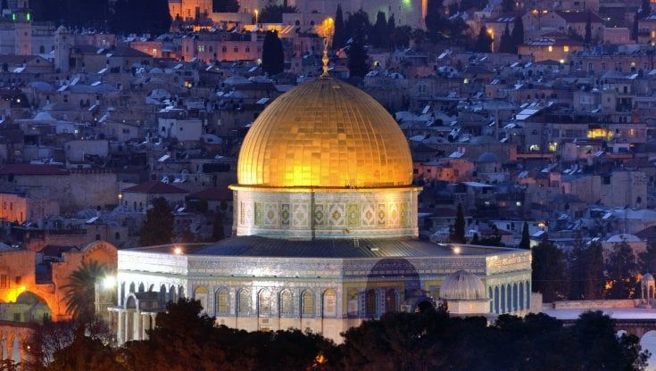 Israele, nuovi scontri nella mosche di Al-Aqsa nel giorno della Pasqua ebraica