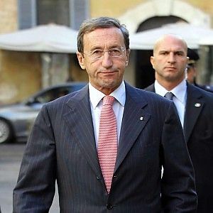 Fini: "Con Storace e la Lega<br /> antieuro Casini illude se stesso<br /> e sbaglia"