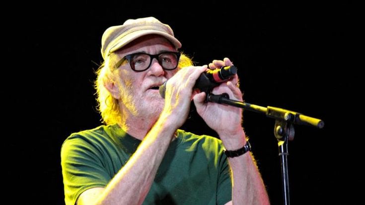 Francesco De Gregori, un mese di concerti con le “perfette sconosciute”