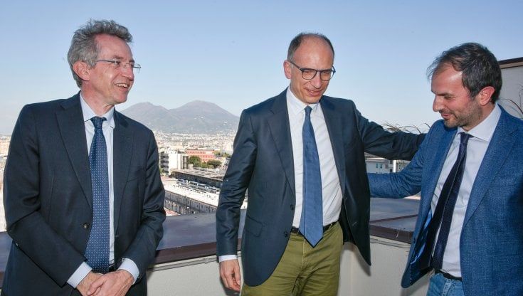 Letta ai professori anti De Luca: "Non sono uno zar che bastona"