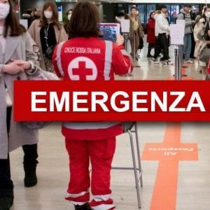 Coronavirus, consegna pacchi alimentari e farmaci: anche a Roma servizio Cri 'volontario attivo'