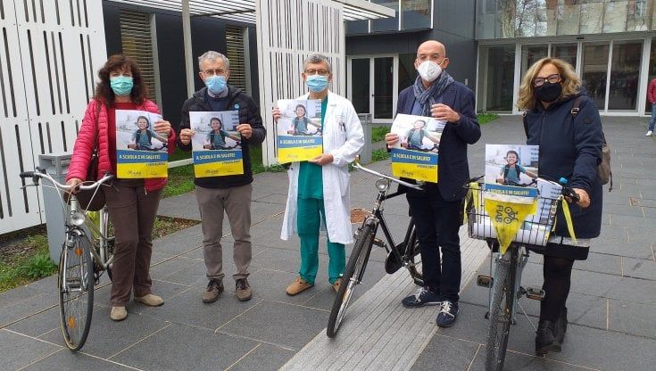 "Andare a scuola in bici fa bene alla salute": parte da Parma l'iniziativa di ciclisti e pediatri