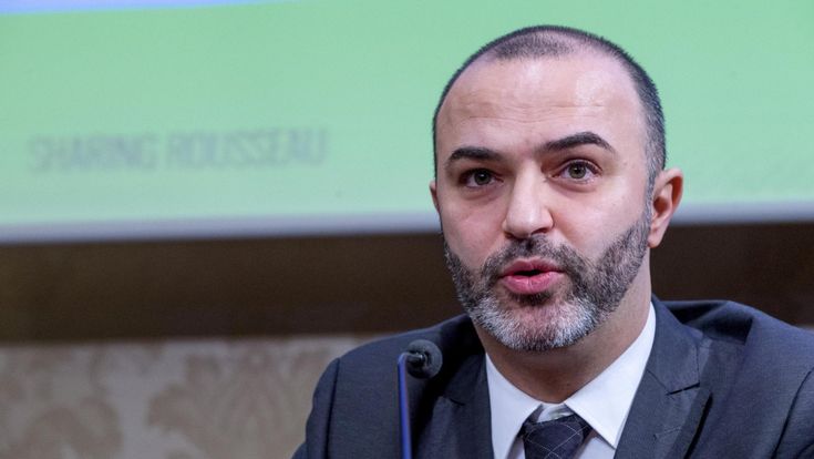 Bugani: “No al direttorio 5S, serve un leader Conte capo? Si brucerebbe in due mesi”