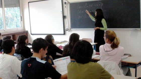 Bullismo, 14enne spintonato dai compagni di classe: ricoverato per una ferita alla testa