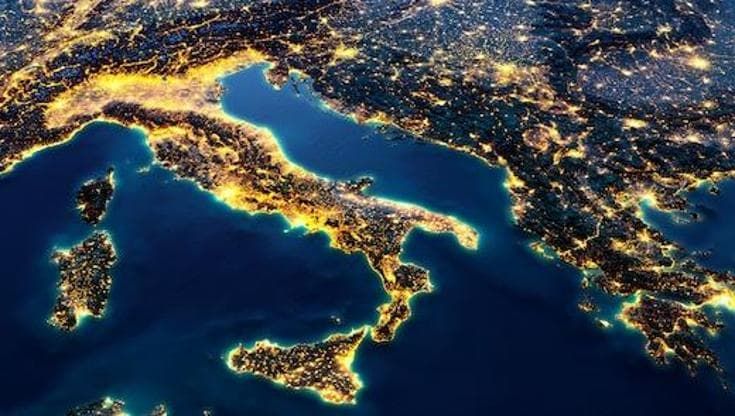 Mare Adriatico, troppa luce artificiale lungo la costa: a rischio l’ecosistema