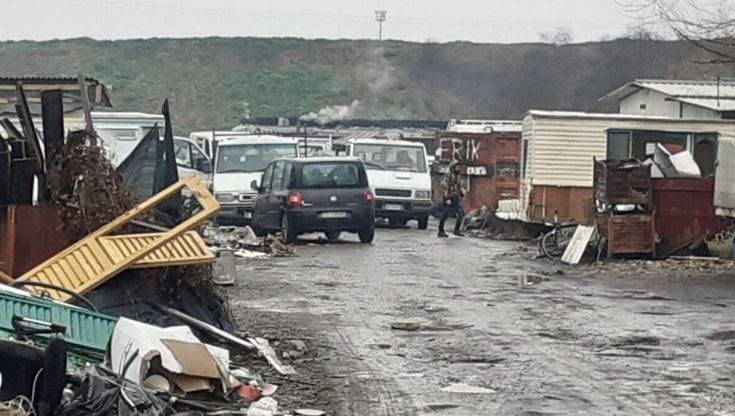 Asti: il ragazzo morto a Capodanno al campo nomadi ucciso da un proiettile