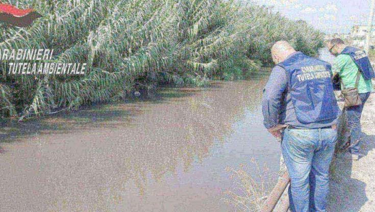 Fiume Sarno, ancora veleni: sequestrato un altro cantiere nautico a Torre Annunziata
