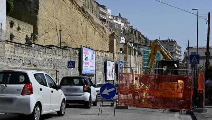 Napoli, via Posillipo a senso unico alternato per il cantiere Abc: i lavori in estate