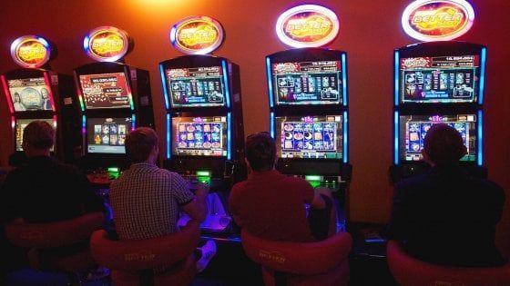 Sale gioco e slot, rivoluzione da giugno a Parma 