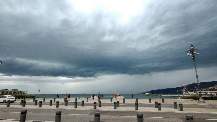 Previsioni meteo, in arrivo due vortici ciclonici che mettono a rischio l'estate settembrina