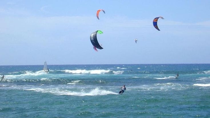 Kitesurfer risucchiato da un elicottero durante esercitazione Nato, condannato l’ammiraglio