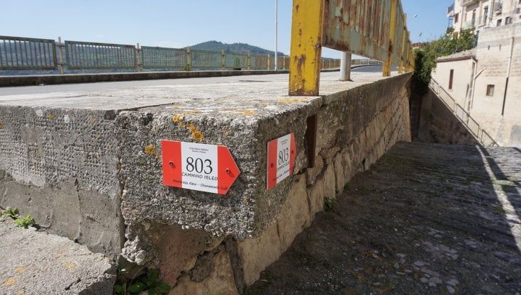 Campi di merletto e vecchie ferrovie: l’armonia del Cammino Ibleo