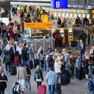 Lufthansa, il tribunale del lavoro contro gli scioperi