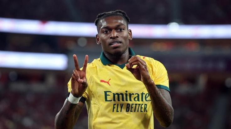 Il Milan dà spettacolo: il Liverpool battuto 4-2. Leao dedica gol e vittoria a Diogo Jota