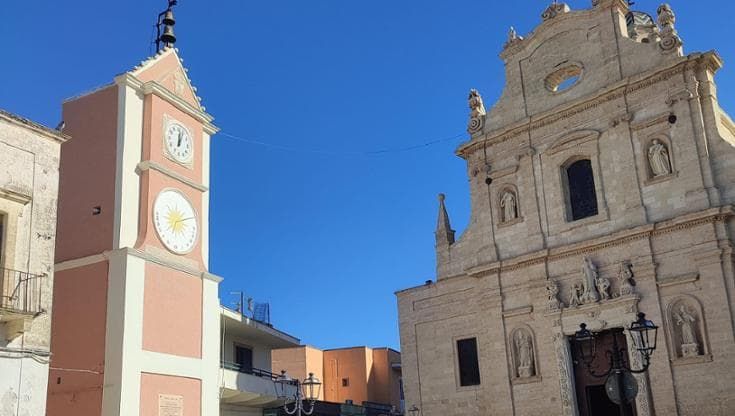 Buoni spesa da 50 euro prima delle elezioni: a Salice Salentino scontro politico e scatta l’esposto