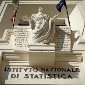 Istat, coppie under 35 spendono meno di quelle over 65