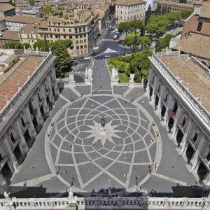 Roma, procura apre fascicolo sulla caduta della giunta Marino 