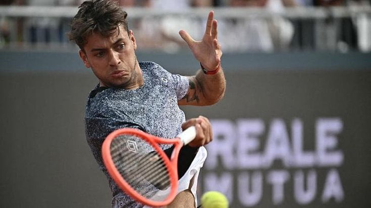Internazionali, Pellegrino fa l’impresa con Tiafoe. Eliminati Cobolli e Bellucci