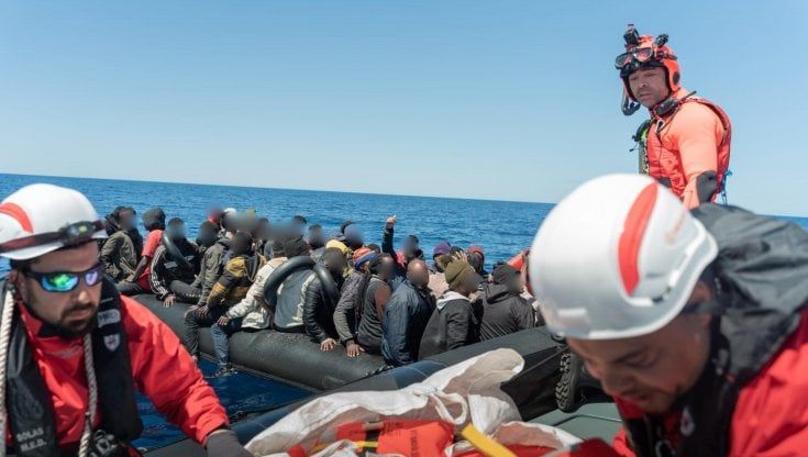 Migranti, la Regione stoppa il Governo su accoglienza ed emergenza