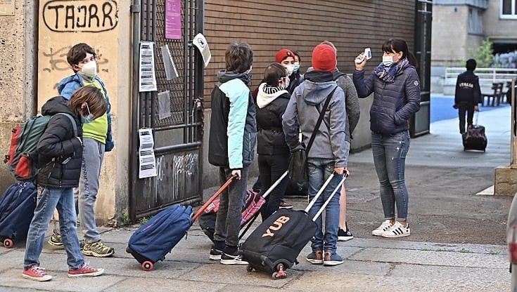 Zona arancione, nuova giravolta: Torino cambia da lunedì, Cuneo resta rossa fino a mercoledì anche per le scuole