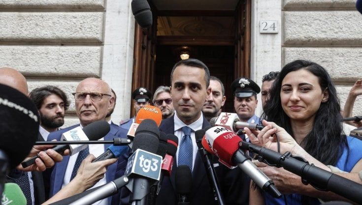 Luigi Di Maio, offensiva Napoli: sfida nella roccaforte di Fico