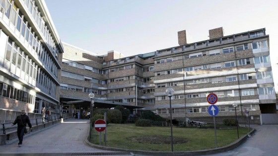 Bologna, preghiere davanti all'ospedale contro "l'orrore dell'aborto"