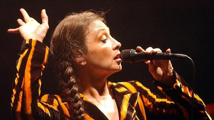 Catherine Ringer, morta a 68 anni la cantante della band francese Les Rita Mitsouko
