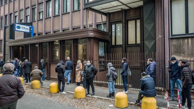 Coronavirus, il bollettino di oggi 4 novembre in Lombardia: 745 nuovi casi e 15 decessi