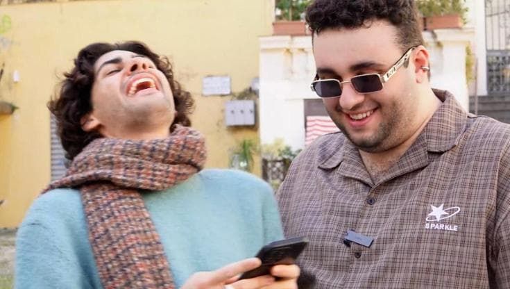 Attenti a quei due, a Sanremo i content creator pazzi per Arisa