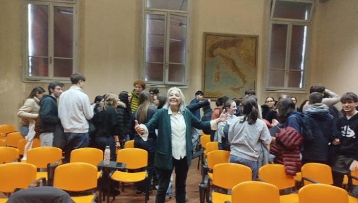 Giorno della Memoria, Dal Monte contestata al Minghetti: “Non parlo con i negazionisti”