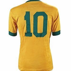 Dalla maglia di Maradona ai guanti di Zoff ai Mondiali '82 l'asta dei Football Memorabilia 