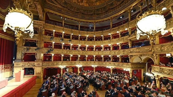 Quanto vale un’emozione? Prezzi di una sera a teatro tra le platee per tutti i gusti