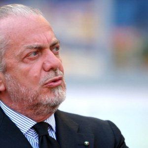 Aggredì un agente in aeroporto, indagato De Laurentiis