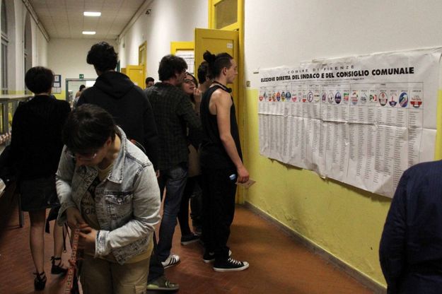 Nei seggi poco prima della chiusura