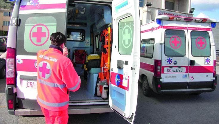 Puglia, allarme 118: in servizio meno della metà dei medici. “Tempi lunghi anche per i codici rossi”