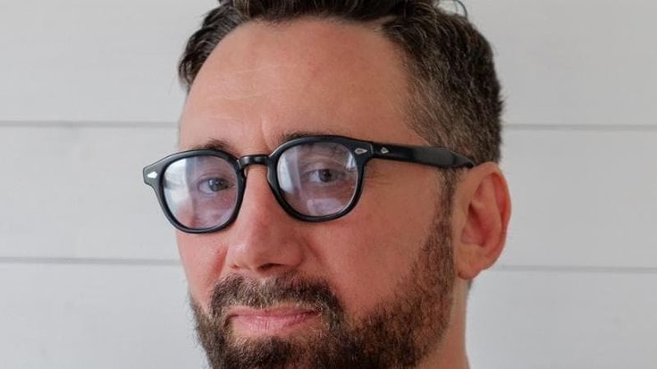 Federico Zampaglione: “Con mia moglie Giglia e Claudia Gerini una bellissima famiglia allargata. Sono il mio porto sicuro contro i fuffa-guru. A mia figlia dico che il successo non ha odore. Tiromancino? Forse...”