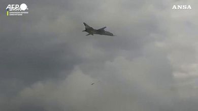 L'Ucraina presenta la sua prima bomba aerea guidata: le immagini diffuse da Kiev