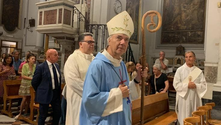 Festa di Piedigrotta, il cardinale Battaglia: “La vera devozione rompa il silenzio della complicità”