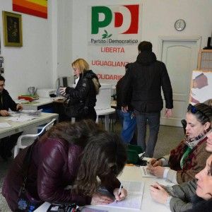 Primarie, Stef&agrave;no e Minervini contro Emiliano. "Il seggio a Torre a Mare &egrave; un colpo di mano"